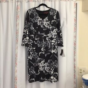 3/$25 NWT Hal Rubenstein floral dress